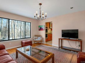 637 Long Hill Road W, Briarcliff Manor NY 10510