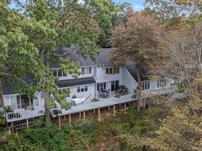 6 Bluffview Court, Miller Place NY 11764