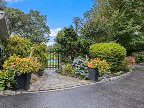 6 Bluffview Court, Miller Place NY 11764