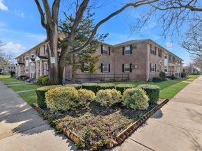 8105 268th Street 228A, New Hyde Park NY 11040