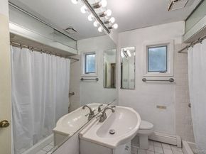 14 Willoughby Place, West Islip NY 11795