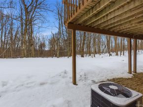 304 Beechwood Lane, Yorktown Heights NY 10598