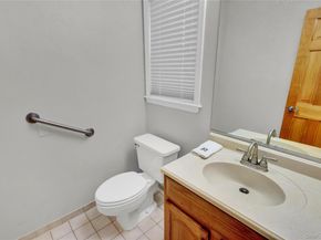 11 Primrose Lane, North Babylon NY 11703