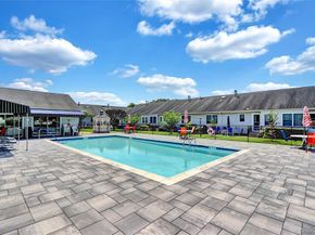 11 Primrose Lane, North Babylon NY 11703