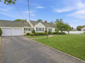 38 Bradish Lane, Bay Shore NY 11706