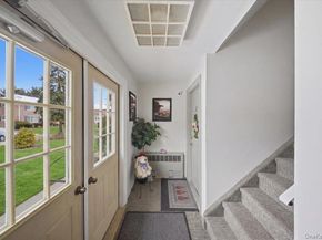 205 Edmunton Drive h18, North Babylon NY 11703