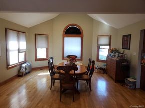 98 Fawn Lane E, South Setauket NY 11720