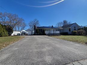 98 Fawn Lane E, South Setauket NY 11720