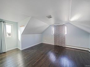 75 Oakcrest Avenue, Farmingville NY 11738