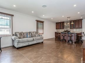 562 Bernice Road, Franklin Square NY 11010