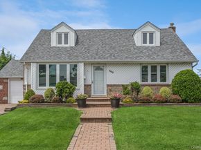 562 Bernice Road, Franklin Square NY 11010