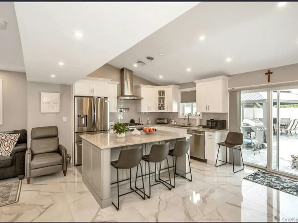 3012 Mandalay Beach Road, Wantagh NY 11793