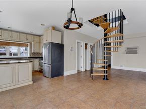 894 Bay 9th Street, West Islip NY 11795