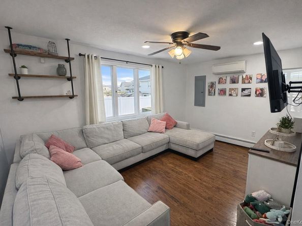 611 West Road, Broad Channel NY 11693