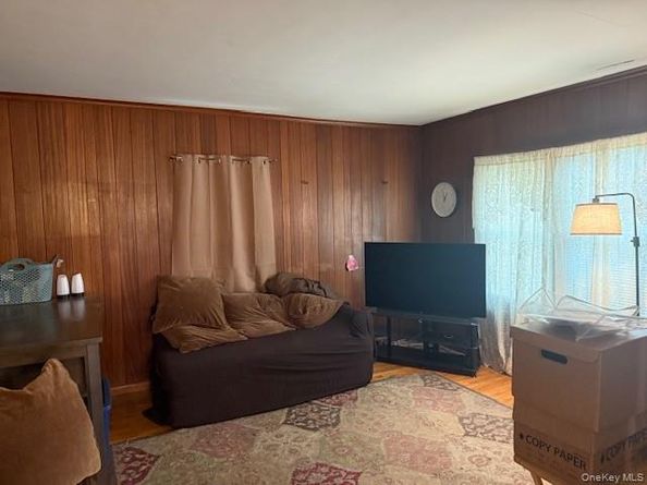 11 Purdy Court, Rockville Centre NY 11570