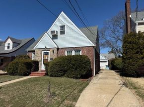 11 Purdy Court, Rockville Centre NY 11570