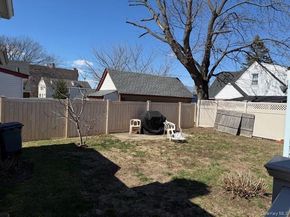 11 Purdy Court, Rockville Centre NY 11570
