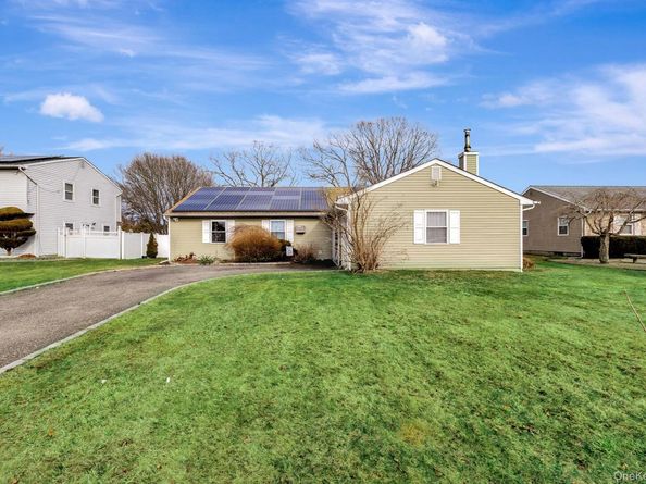 39 Frost Valley Drive, East Patchogue NY 11772
