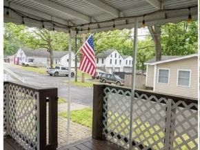 15 Cottage Road, Baiting Hollow NY 11933