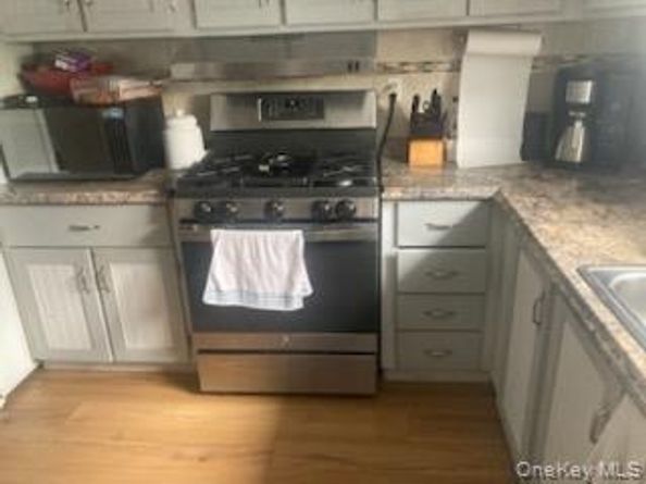 1661 Old Country Road 251, Riverhead NY 11901