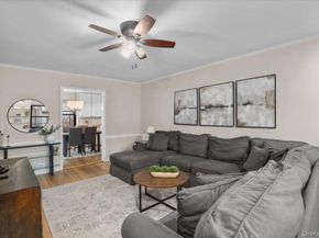 33 Manchester Road 2R, Eastchester NY 10709