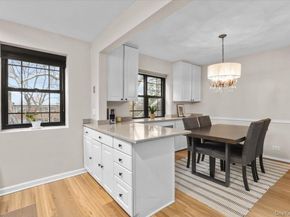 33 Manchester Road 2R, Eastchester NY 10709