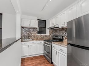 581 Academy Street GLE, New York (Manhattan) NY 10034