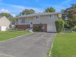 149 Osceola Avenue, Deer Park NY 11729