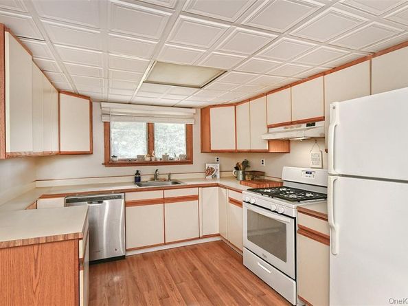 149 Osceola Avenue, Deer Park NY 11729