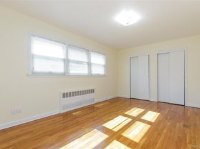22114 Fairbury Avenue, Queens Village NY 11428