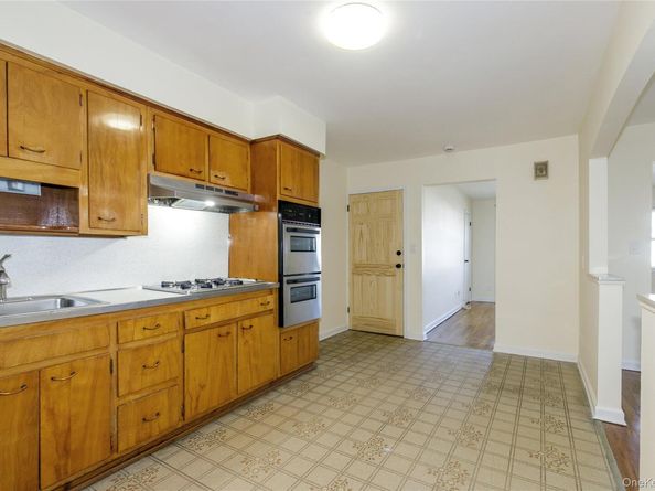22114 Fairbury Avenue, Queens Village NY 11428