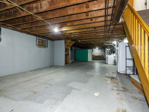 22114 Fairbury Avenue, Queens Village NY 11428