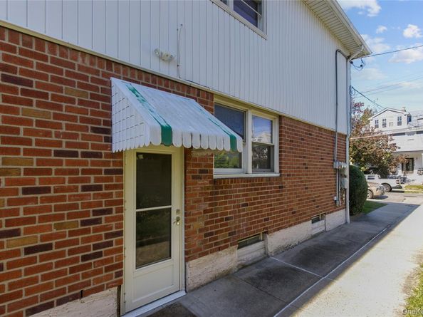 22114 Fairbury Avenue, Queens Village NY 11428