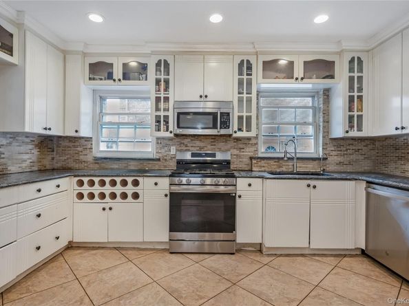 76-27 175 Street, Fresh Meadows NY 11366