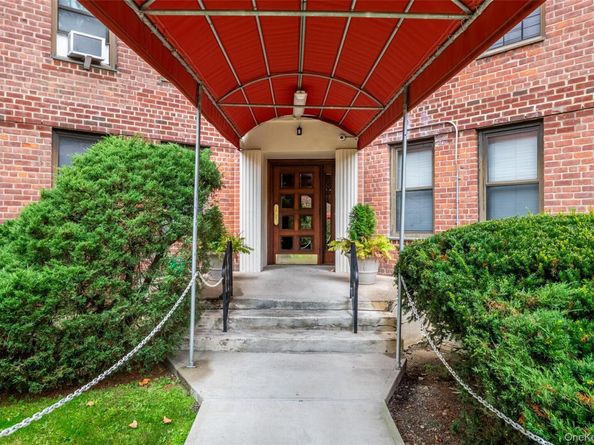180 Pearsall Drive 6F, Mount Vernon NY 10552