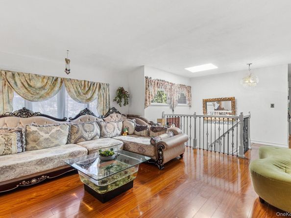 31 Holbrook Road, Centereach NY 11720
