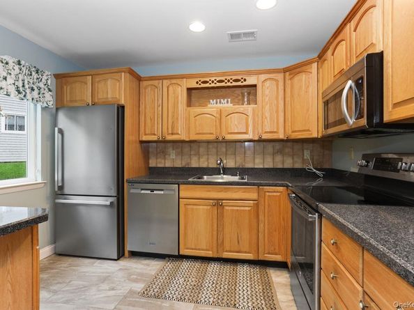 141 Flintlock Way B, Yorktown Heights NY 10598
