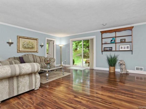 141 Flintlock Way B, Yorktown Heights NY 10598