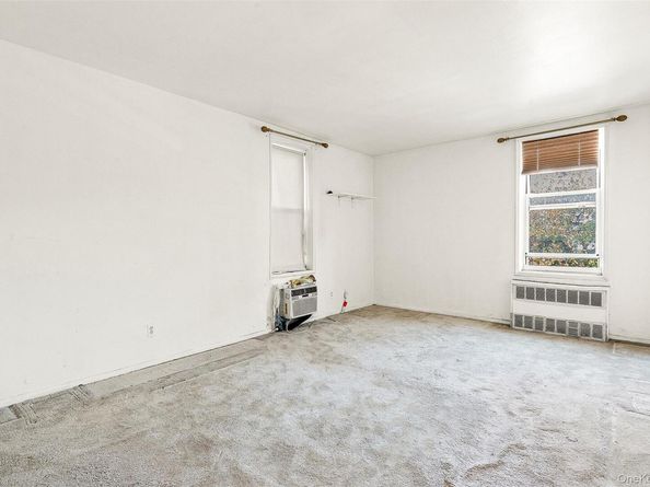 66-10 Thornton Place 2F, Rego Park NY 11374