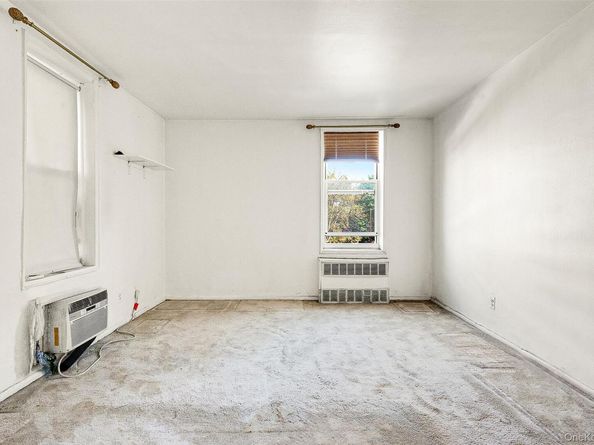 66-10 Thornton Place 2F, Rego Park NY 11374