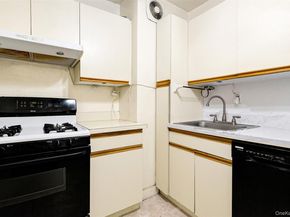 66-10 Thornton Place 2F, Rego Park NY 11374