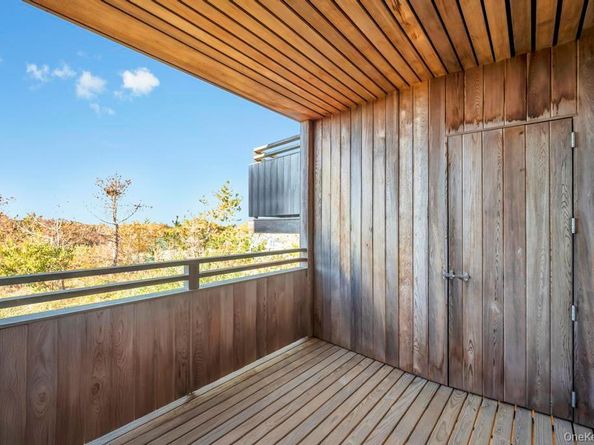 2004 Montauk Highway 2011, Amagansett NY 11930