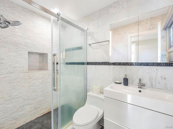 2004 Montauk Highway 2011, Amagansett NY 11930