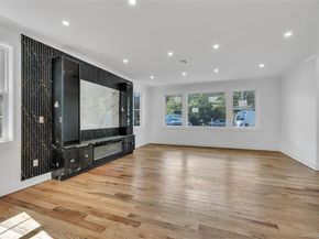 1130 Carlls Straight Path, Dix Hills NY 11746