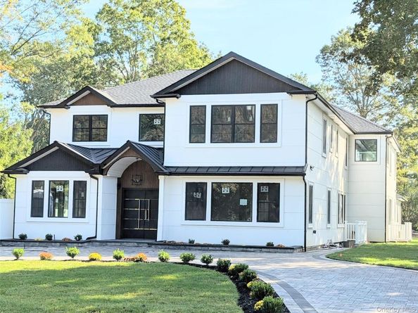 1130 Carlls Straight Path, Dix Hills NY 11746