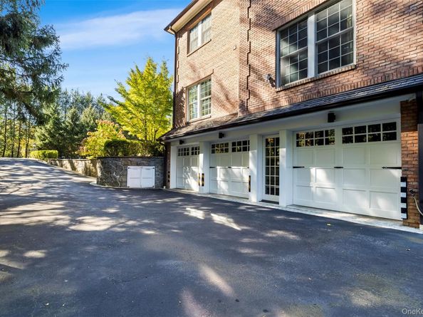 2 Heathcote Drive, Chappaqua NY 10549