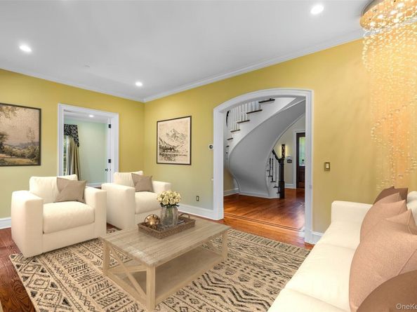 2 Heathcote Drive, Chappaqua NY 10549