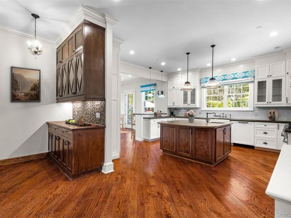 2 Heathcote Drive, Chappaqua NY 10549