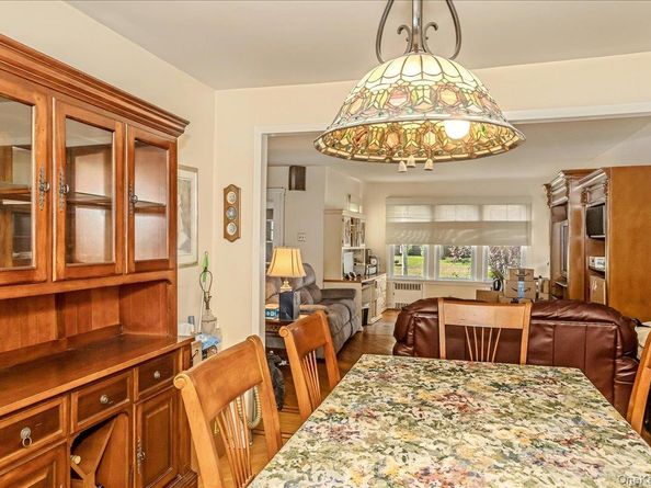 90 Jackson Road, Valley Stream NY 11581
