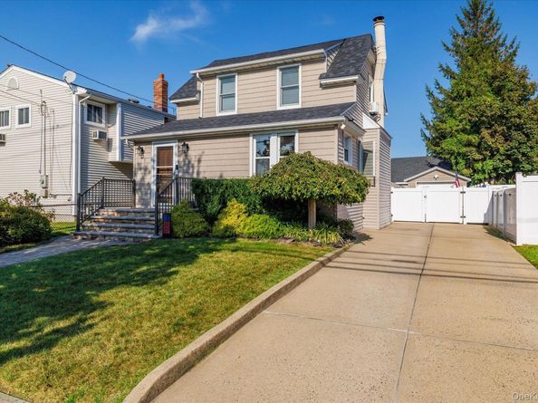 2989 Grand Boulevard, Baldwin NY 11510